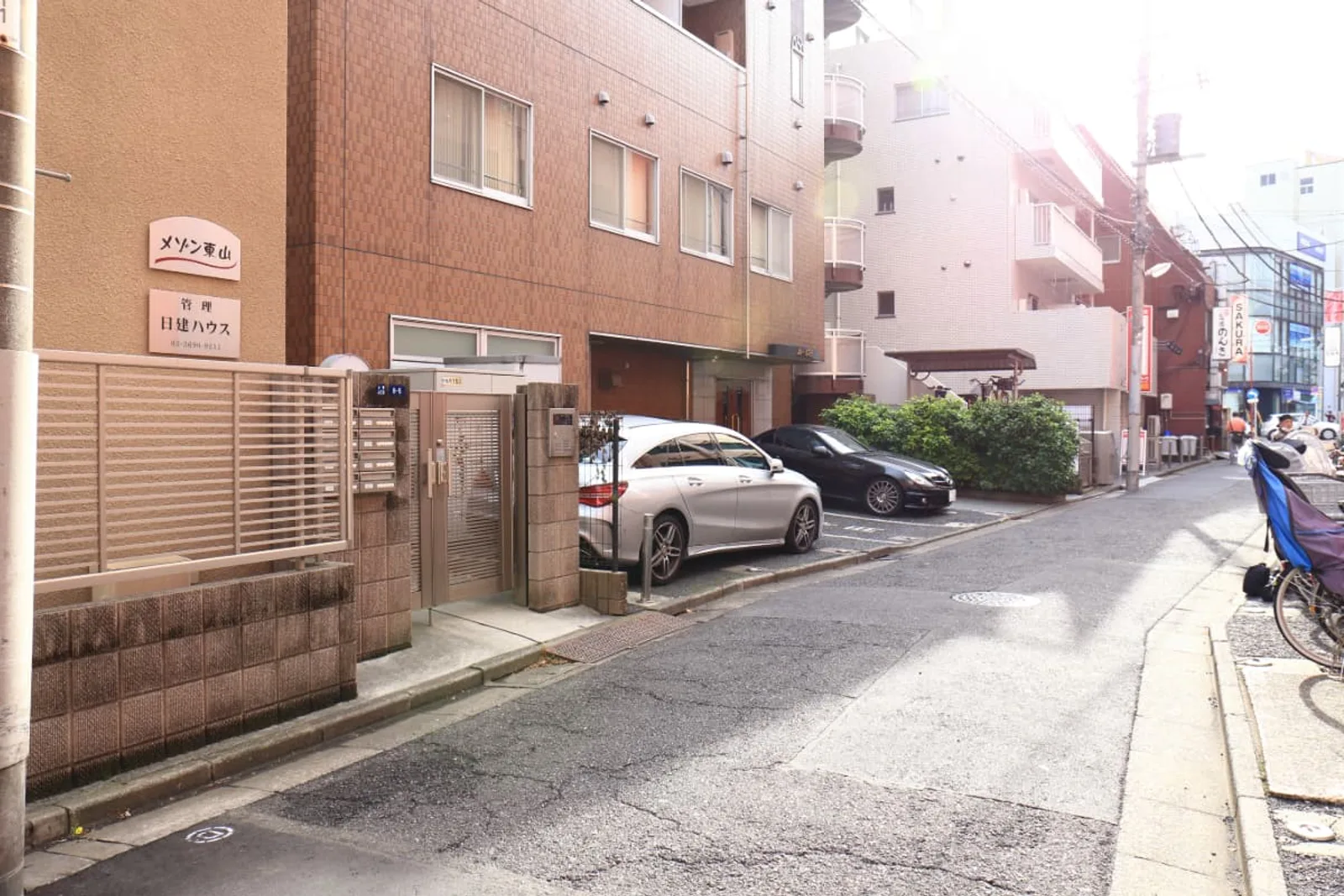 綾瀬中央診療所の無料駐車場